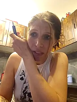 Lenchen  online show from March 16, 2026, 9:08 pm