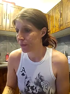 Lenchen  online show from March 18, 2026, 8:56 pm