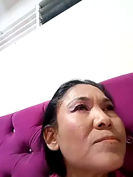 tiffany Bitch online show from March 28, 2026, 12:32 am