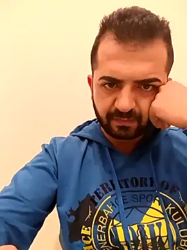 Snapshot of cshn001 chatting on December 9, 2024, 6:46 pm cshn001 online show from December 9, 2024, 6:46 pm