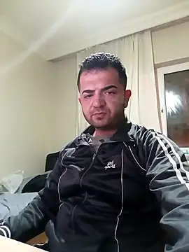 Snapshot of cshn001 chatting on December 15, 2024, 10:04 pm cshn001 online show from December 15, 2024, 10:04 pm