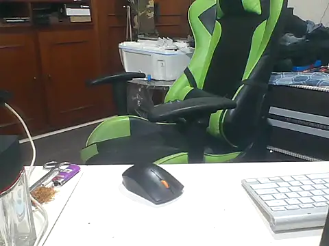 SOLESFETISHBR online show from November 10, 2025, 3:49 am