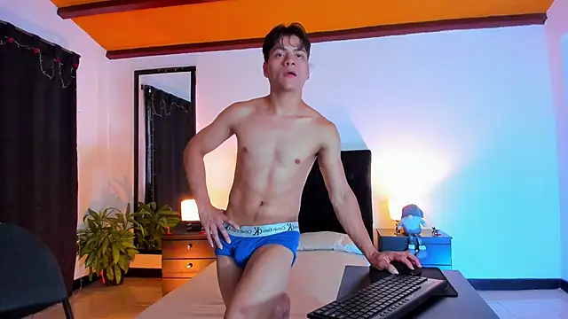 Snapshot of Valentino__X chatting on January 3, 2025, 6:14 pm Valentino  X online show from January 3, 2025, 6:14 pm