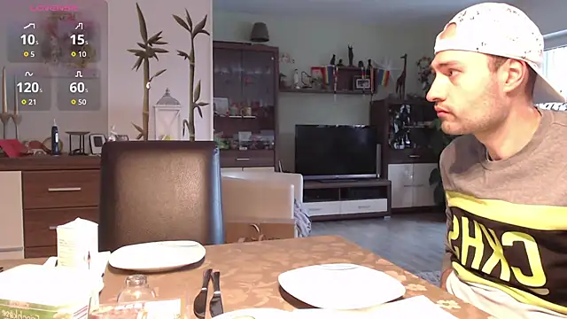 xxJANI2xx online show from January 11, 2026, 7:46 am