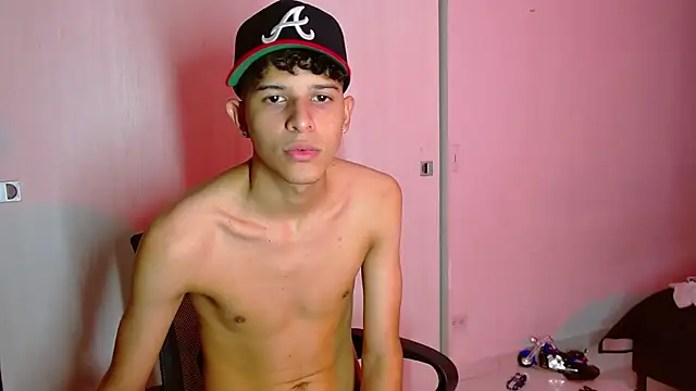 Snapshot of LiamGadiell chatting on March 11, 2025, 2:21 am LiamGadiell online show from March 11, 2025, 2:21 am