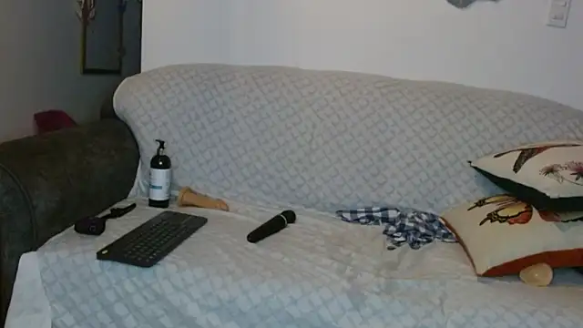 Vanessa Aniston online show from February 13, 2026, 7:26 am