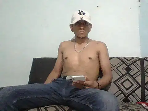 oiram27 online show from September 24, 2025, 5:33 am