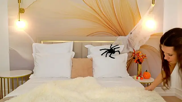 milaleoneli online show from October 29, 2025, 3:03 pm