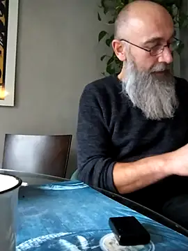 Kingsscepter online show from October 27, 2025, 9:13 am