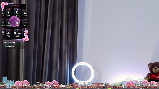 AveryWillow online show from March 9, 2025, 2:43 pm