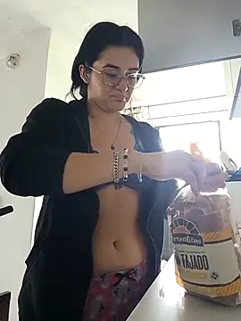 Hanna Kinsley online show from September 24, 2025, 4:21 pm