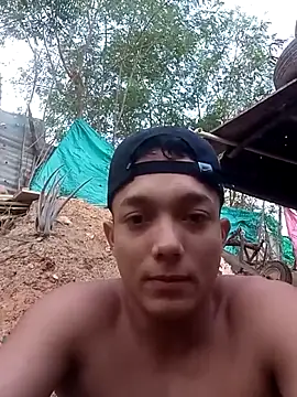 tayson  online show from October 9, 2025, 10:46 am