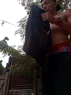 tayson  online show from October 25, 2025, 10:56 am