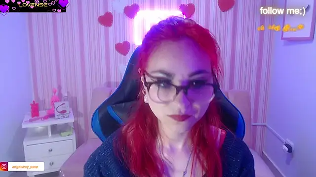 abril ch  online show from March 4, 2025, 10:46 am