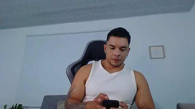 estebandelouis online show from July 11, 2026, 11:57 am