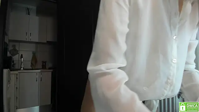 Anahi1993 online show from October 17, 2025, 4:15 am