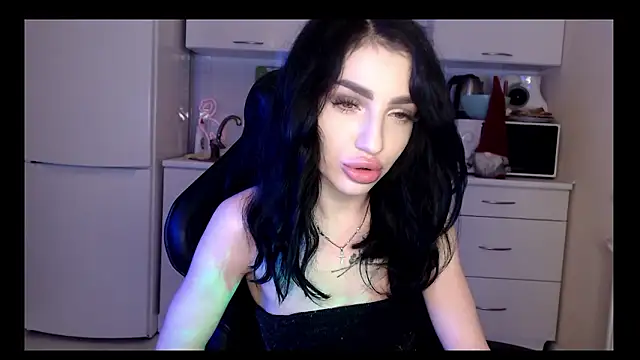 Snapshot of NancyLovee_ chatting on December 7, 2024, 11:23 pm NancyLovee online show from December 7, 2024, 11:23 pm