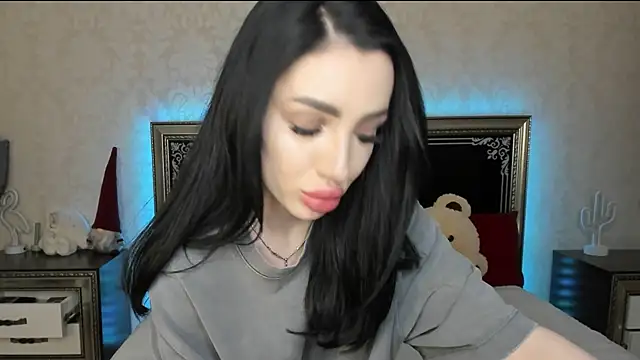 Snapshot of NancyLovee_ chatting on March 18, 2025, 11:42 pm NancyLovee online show from March 18, 2025, 11:42 pm