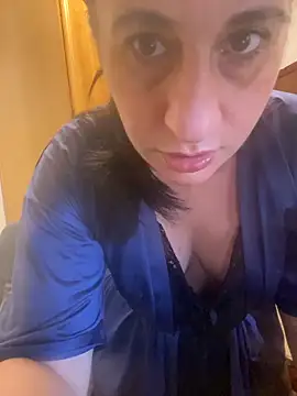 gloria7v05 online show from February 15, 2026, 12:03 pm