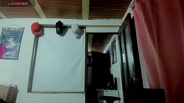 Snapshot of Nenita_Hot_ chatting on October 9, 2025, 1:25 am Nenita Hot  online show from October 9, 2025, 1:25 am