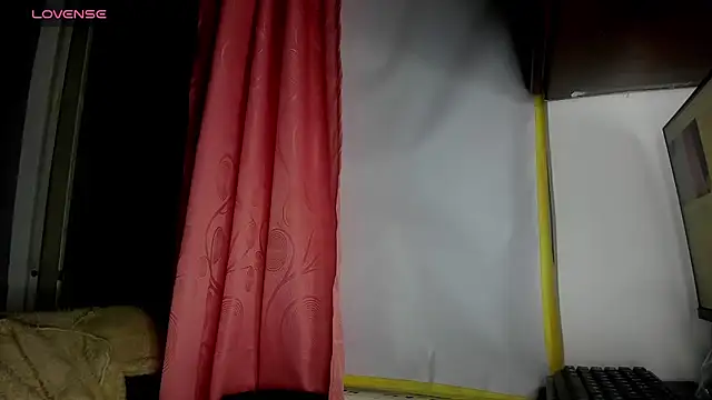 Snapshot of Nenita_Hot_ chatting on October 15, 2025, 1:06 am Nenita Hot  online show from October 15, 2025, 1:06 am