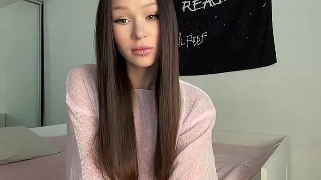 ur molly online show from September 27, 2025, 5:01 am