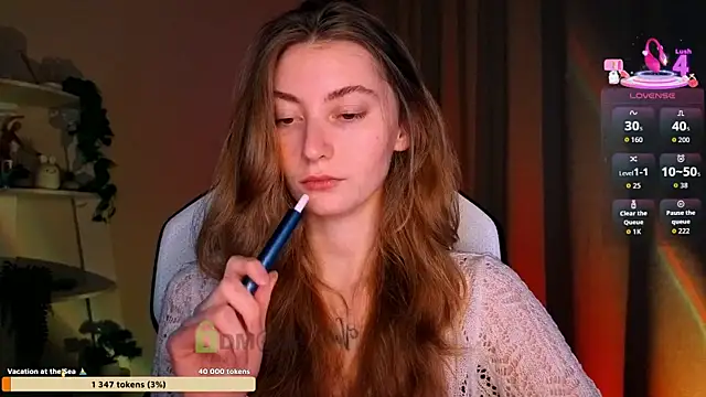 lady curls online show from April 12, 2026, 9:09 pm