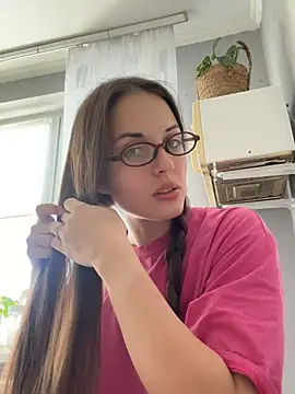 AmiLavs online show from February 9, 2025, 11:04 am