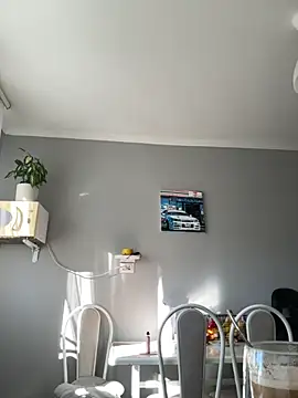 AmiLavs online show from September 15, 2025, 5:18 am