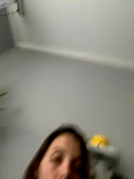 AmiLavs online show from November 30, 2025, 11:47 am