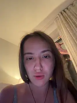 EmilyWi  online show from May 25, 2026, 9:10 pm
