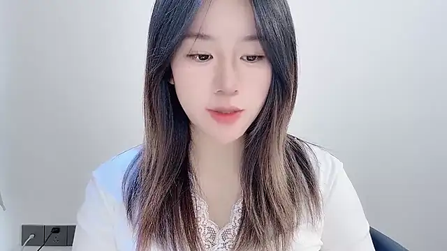 chloe-01 online show from November 20, 2025, 3:50 am