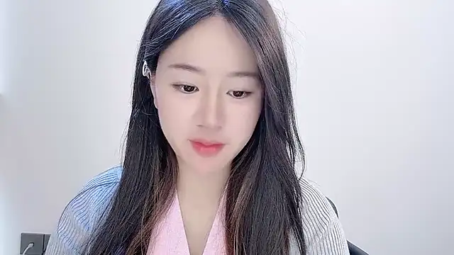 chloe-01 online show from November 22, 2025, 2:43 am