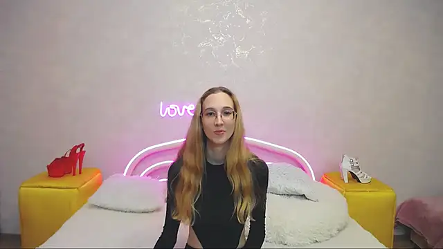 KlaryBrait online show from January 22, 2025, 2:35 pm