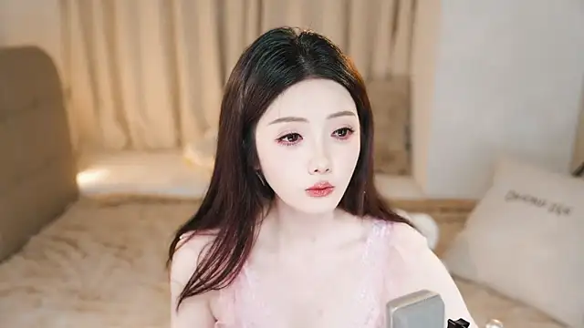 Eimile online show from March 3, 2025, 2:59 pm