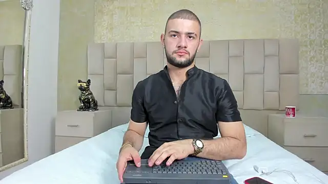 MaximusDick1  online show from November 15, 2025, 4:10 am