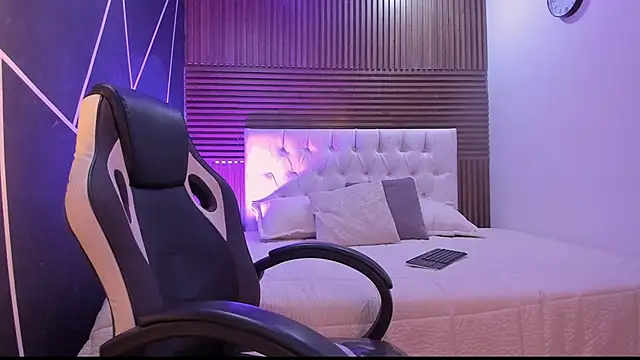 MaximusDick1  online show from March 7, 2026, 1:52 pm