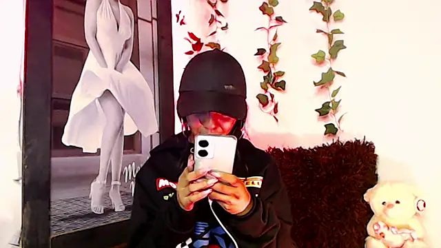 Snapshot of sofi_soft_ chatting on January 4, 2025, 2:14 am sofi soft online show from January 4, 2025, 2:14 am