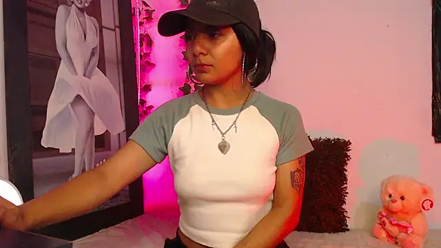 Snapshot of sofi_soft_ chatting on January 20, 2025, 4:10 am sofi soft online show from January 20, 2025, 4:10 am