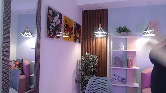 Dalila Sky online show from April 10, 2026, 6:23 pm