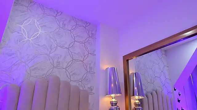 Foxy200   online show from February 26, 2026, 8:08 pm