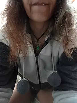 NanitaFun online show from December 5, 2025, 3:04 am