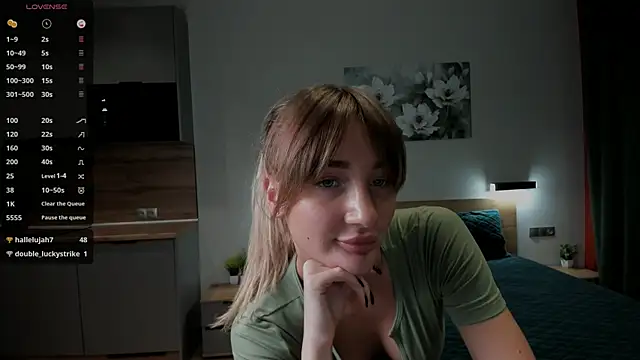 Snapshot of chloewallace chatting on March 6, 2025, 7:32 pm chloewallace online show from March 6, 2025, 7:32 pm