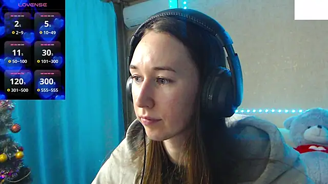 Snapshot of --Model--2 chatting on January 23, 2025, 12:35 am --Model--2 online show from January 23, 2025, 12:35 am