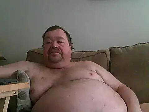 Snapshot of hitman_35 chatting on February 3, 2026, 10:04 pm hitman 35 online show from February 3, 2026, 10:04 pm