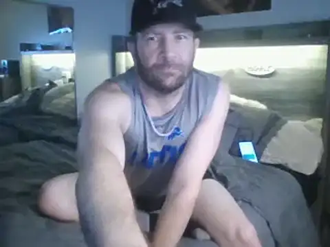 Snapshot of Edward_LongCock chatting on December 30, 2024, 8:21 am Edward LongCock online show from December 30, 2024, 8:21 am