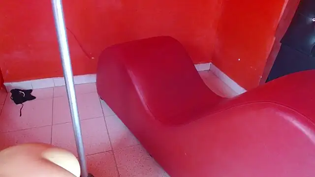 Snapshot of Ambar_Roux_ chatting on March 14, 2025, 9:54 pm Ambar Roux  online show from March 14, 2025, 9:54 pm