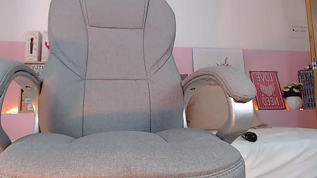 violeta leon online show from February 6, 2025, 9:11 am