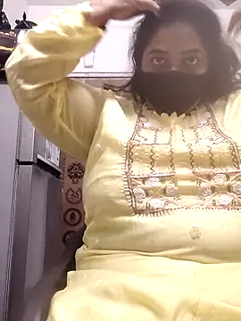 zeepe19 online show from November 18, 2025, 9:36 am