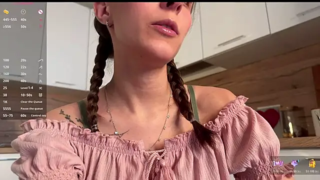 HellPeach online show from December 1, 2025, 1:05 pm